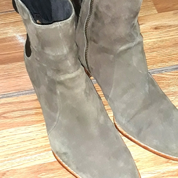 Timberland zip boots. Grey/brown suede. 8 wide - Picture 1 of 16